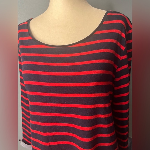 David Bittons Womans Top in Bright Colors and Built for Comfort!! - Picture 4 of 11